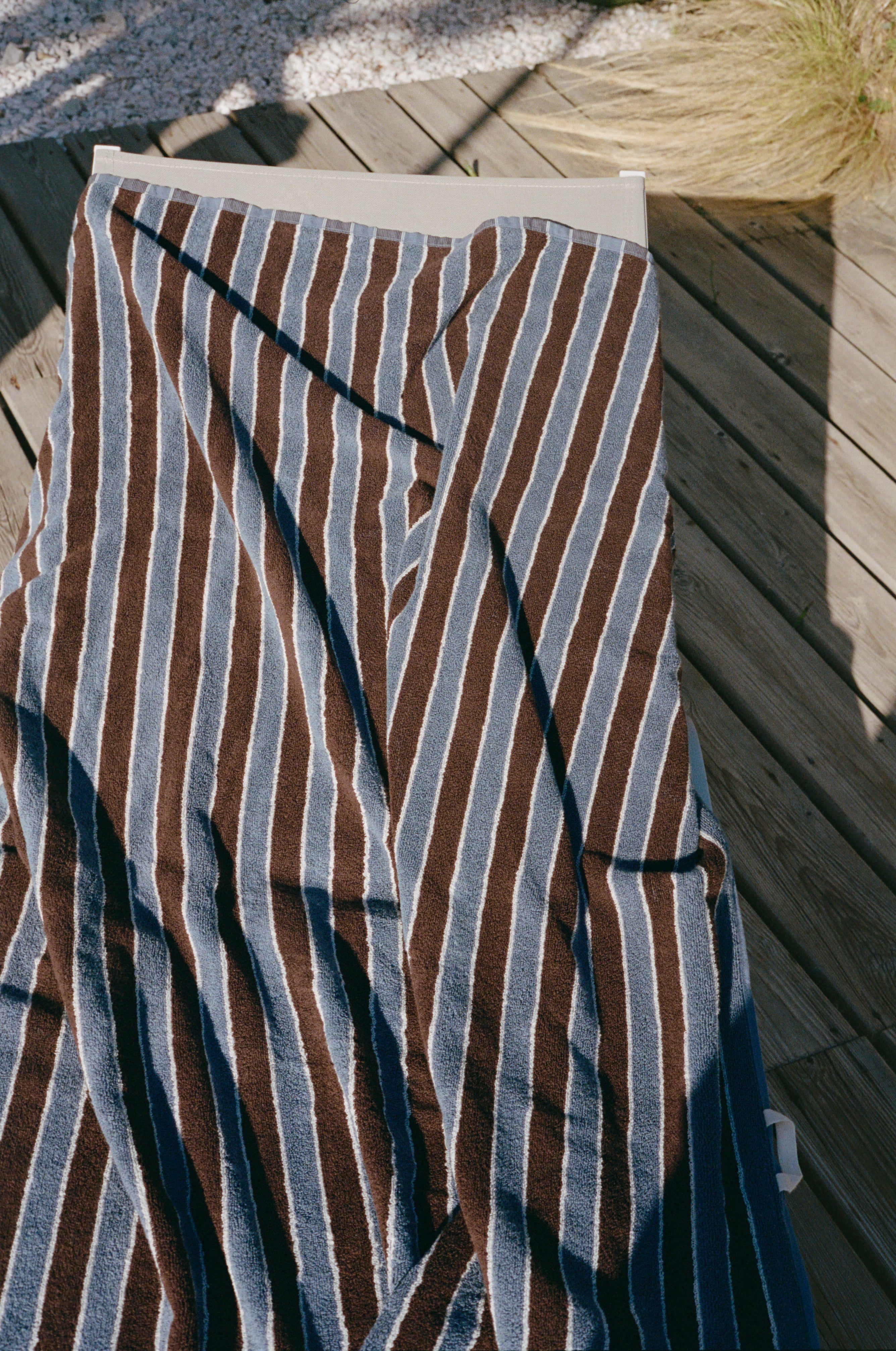 Helena Pool Towel, Blue Clay – Autumn Sonata