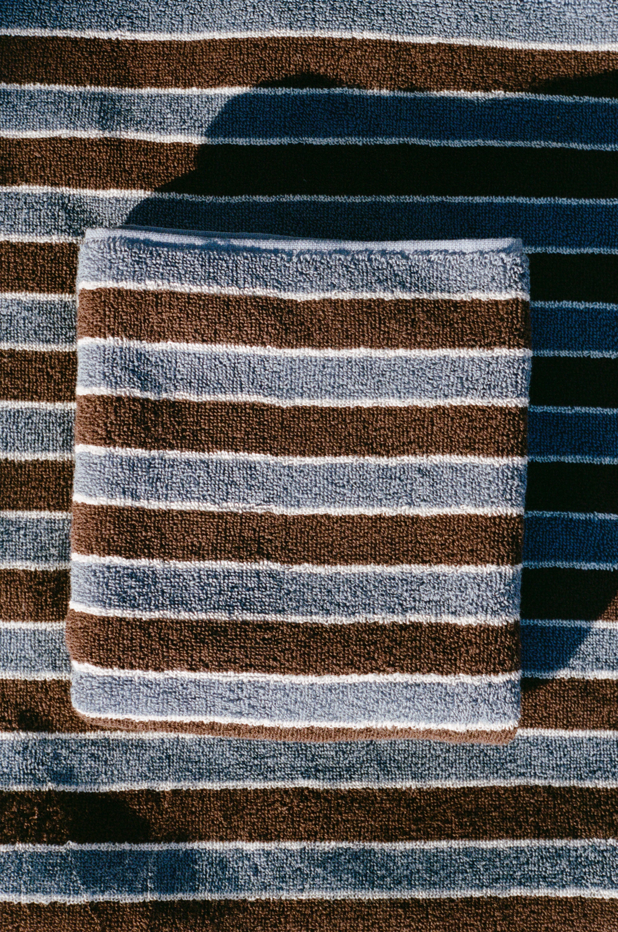 Helena Pool Towel, Blue Clay – Autumn Sonata